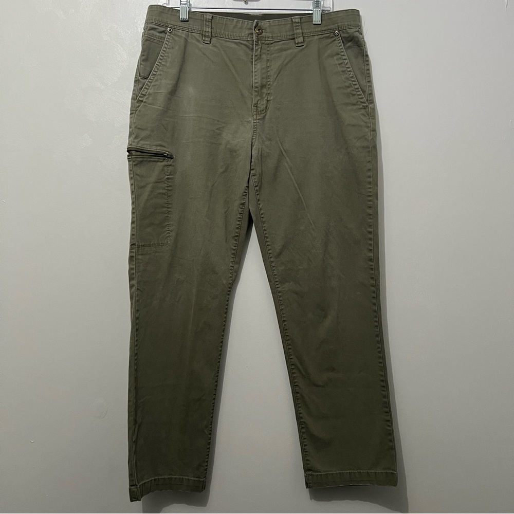 Weatherproof Made for Adventure Army Green Cargo Pants | Men’s Size 34X30